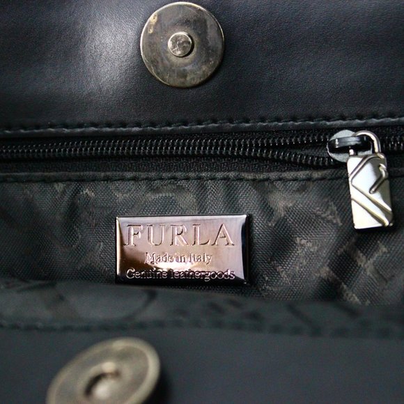 Vintage Furla Black Leather bag (Italy) - Picture 4 of 5